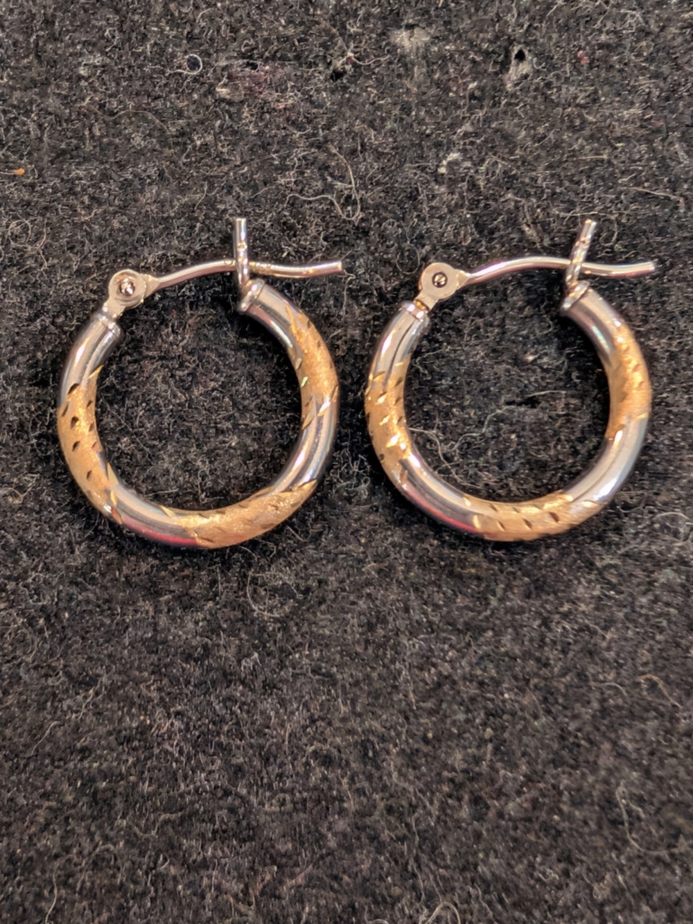 14k Gold Hoop Earrings - EUC
